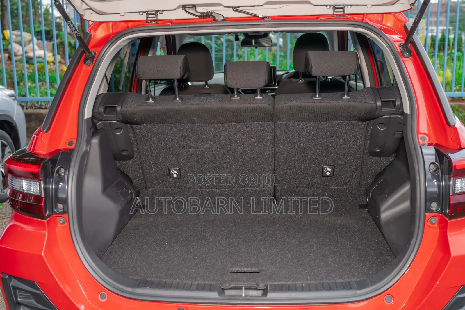 Daihatsu Rocky 2019 Red
