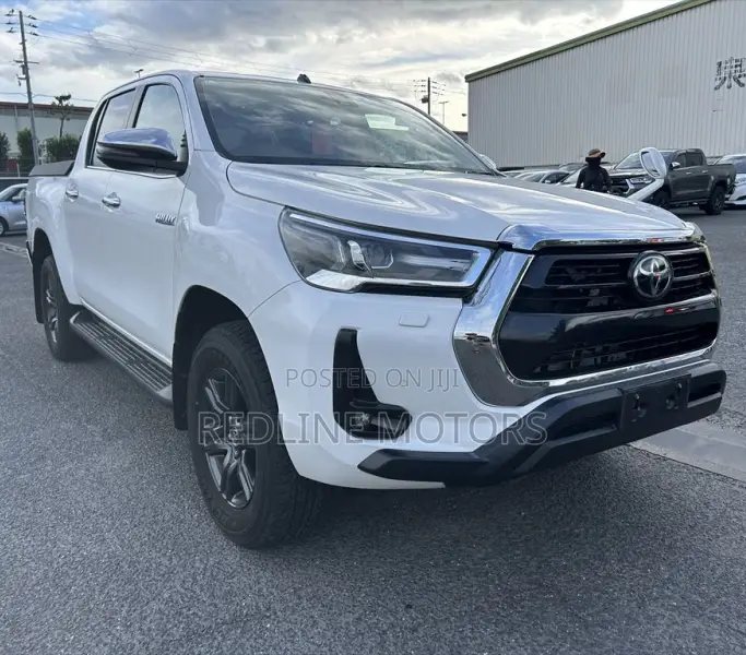 Toyota Hilux Revo Double Cab Deisel 2.4 AWD 2021 Pearl