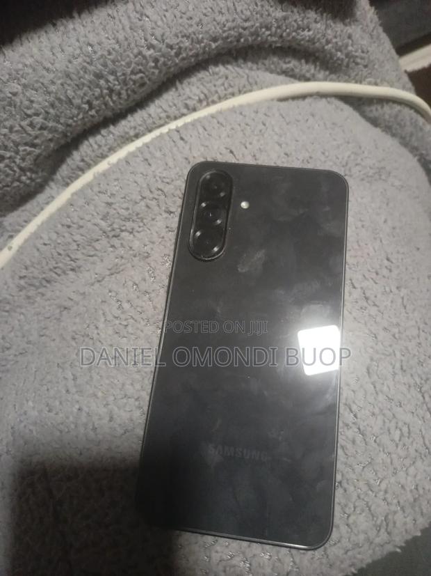 New Samsung Galaxy A36 128 GB Black - thumbnail 2