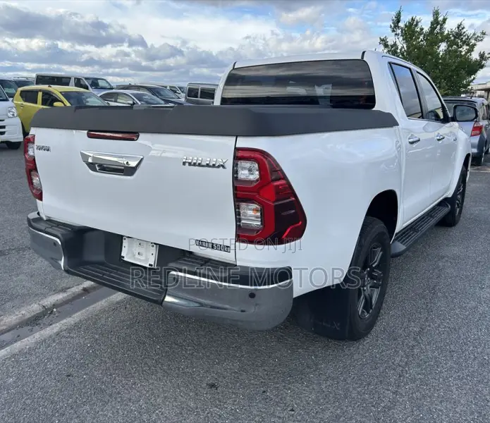 Toyota Hilux Revo Double Cab Deisel 2.4 AWD 2021 Pearl