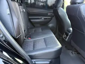 Toyota Harrier 2.0 2019 Black