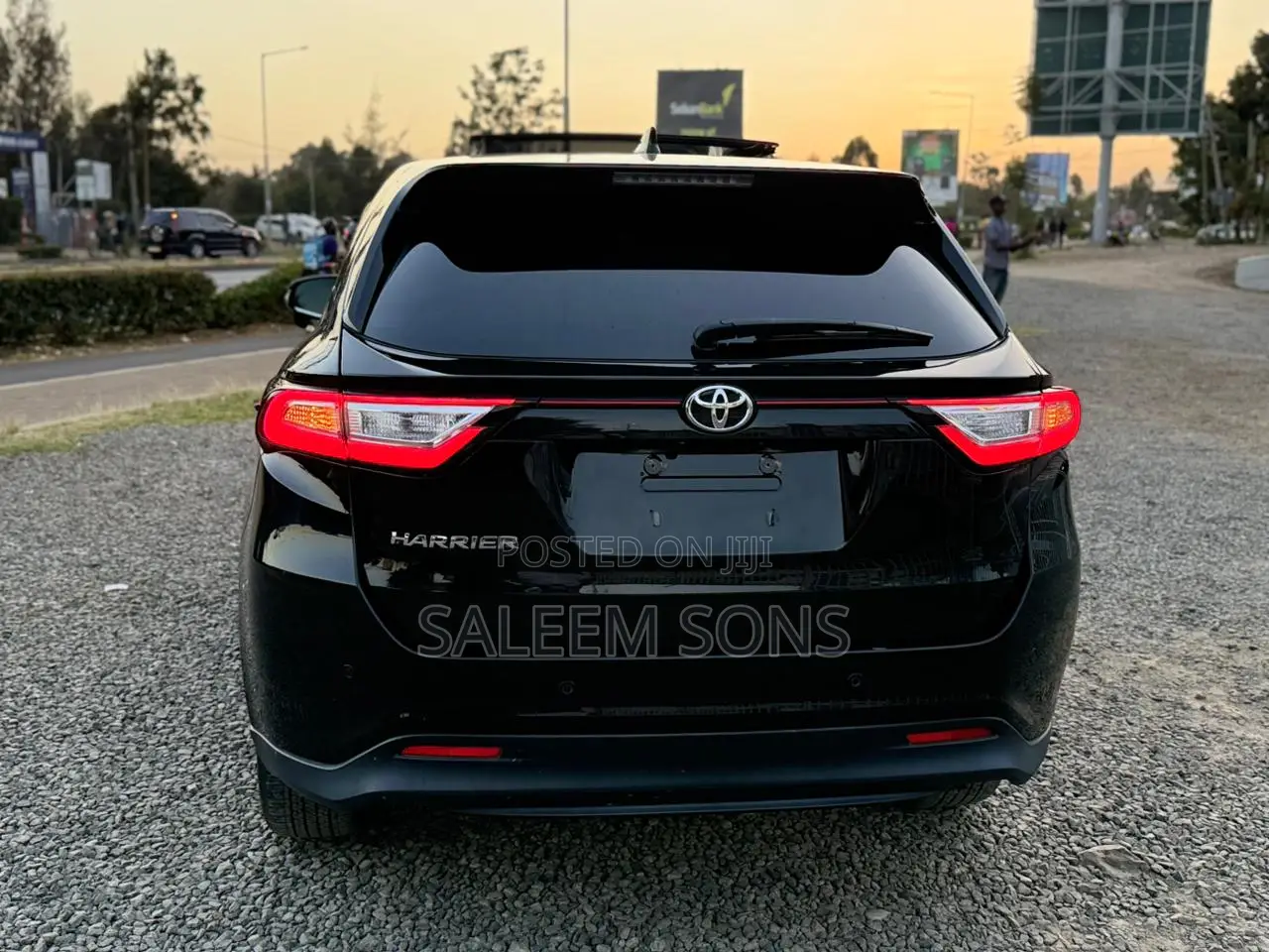 Toyota Harrier 2.0 2019 Black