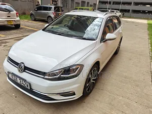 Volkswagen Golf 2019 White