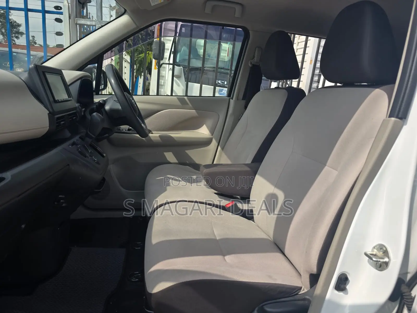 Nissan Dayz Roox 2019 White