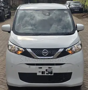 Nissan Dayz Roox 2019 White