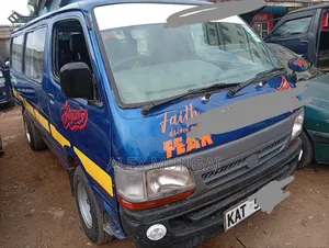 Toyota HiAce 1997 Blue