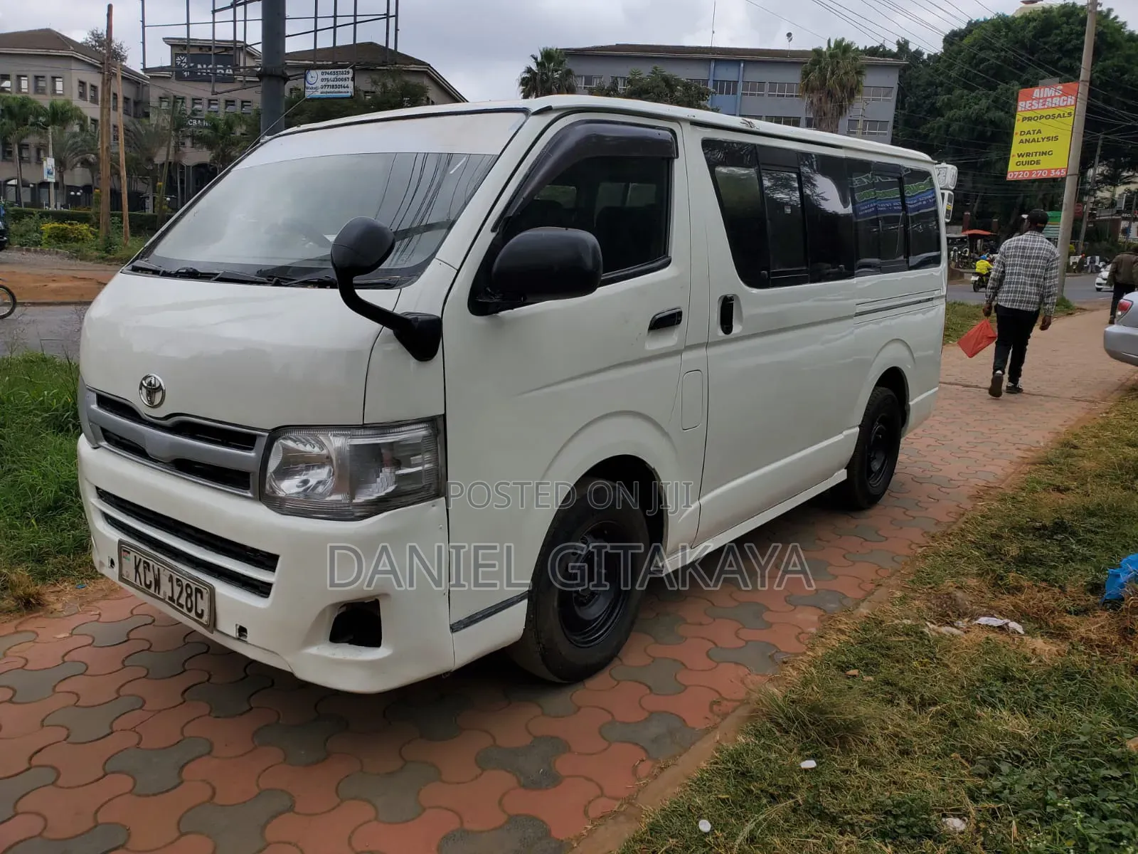 Toyota HiAce 2013 White