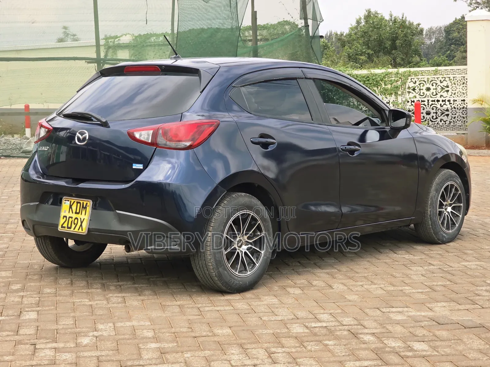 Mazda Demio 2016 Blue