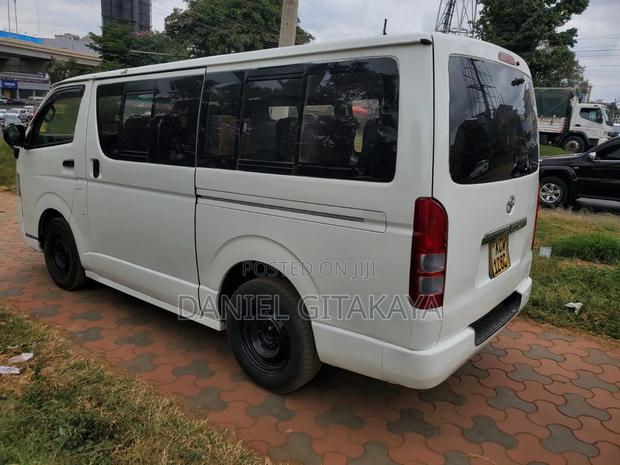 Toyota HiAce 2013 White - thumbnail 7