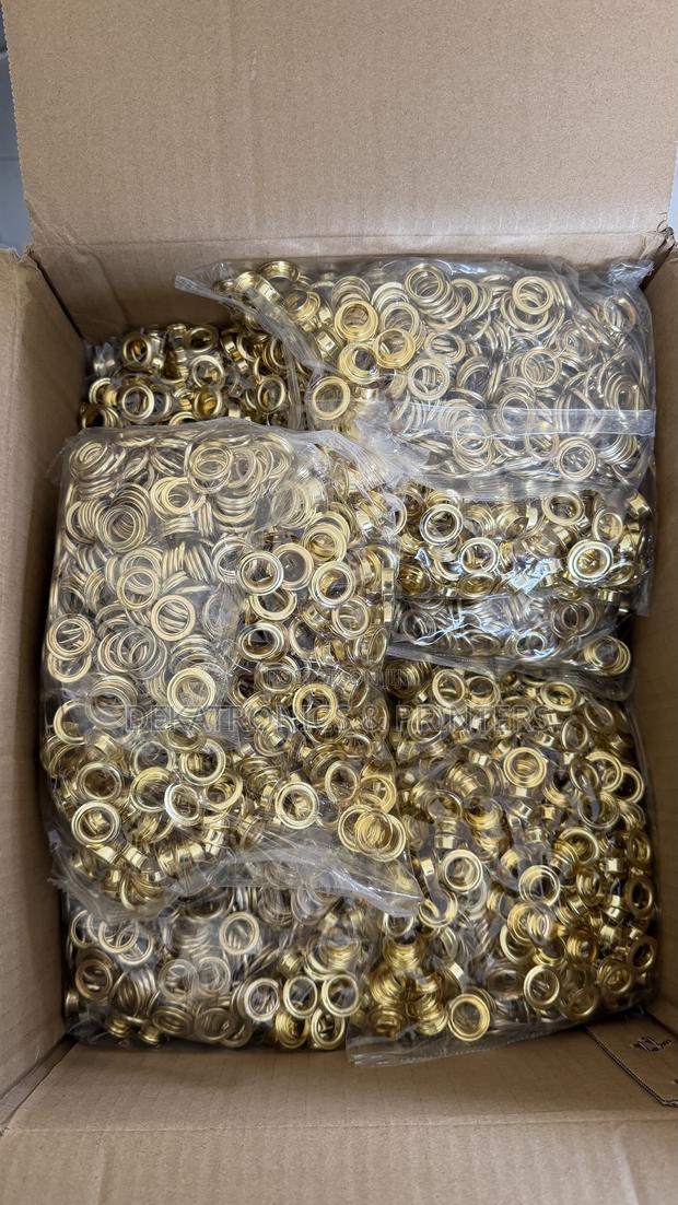 500pcs Packet of Gold Eyelet Grommets - thumbnail 2