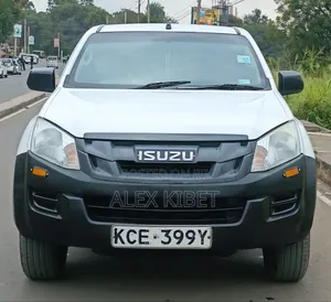 Isuzu D-MAX 2015 White