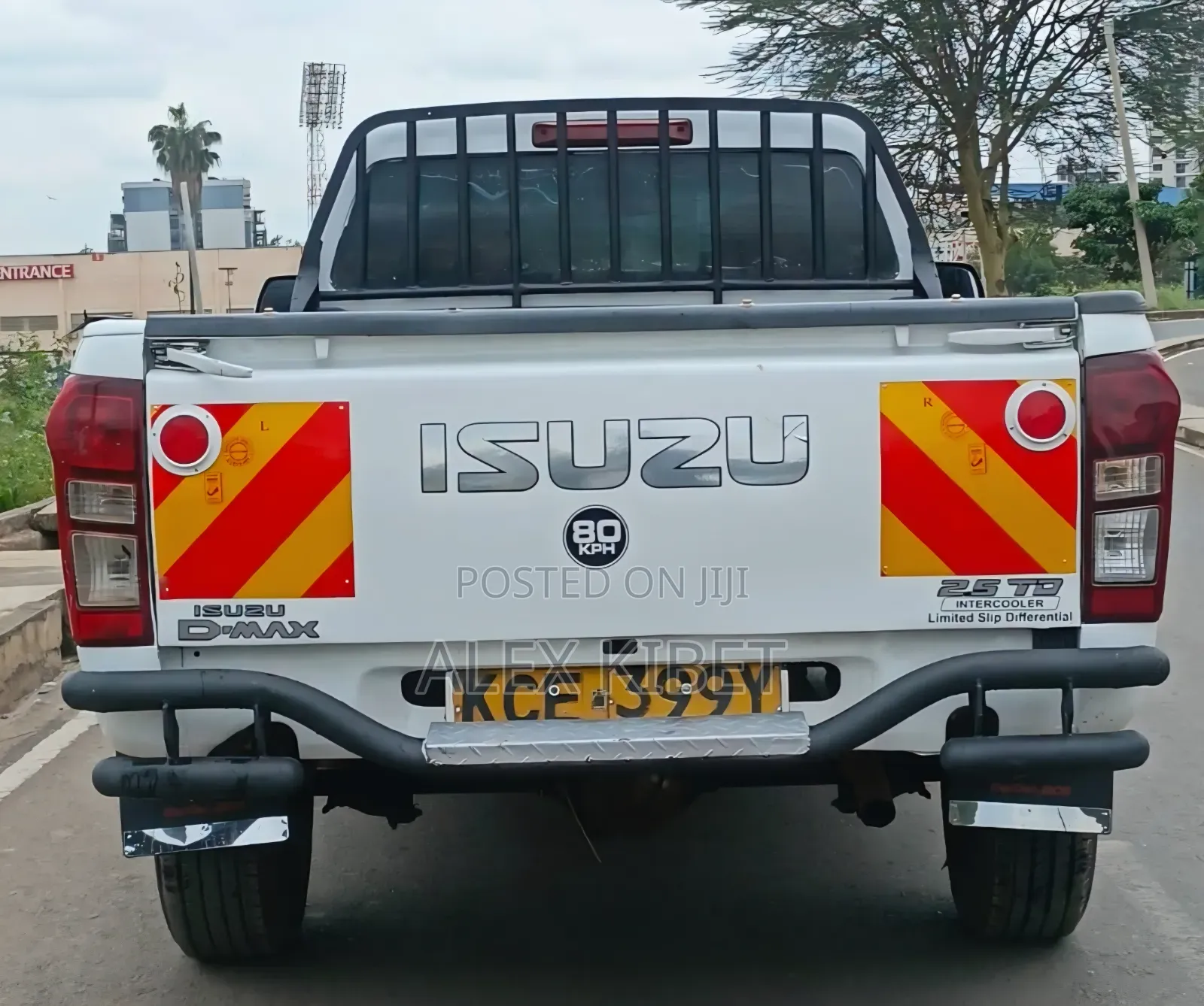 Isuzu D-MAX 2015 White