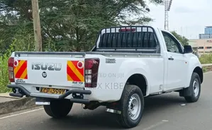 Isuzu D-MAX 2015 White