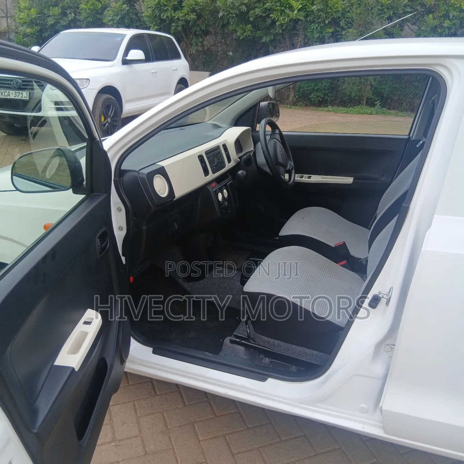 Suzuki Alto 2018 White