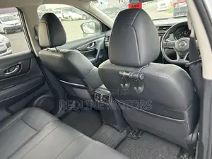 Nissan X-Trail 2.0 Petrol FWD 2019 Silver