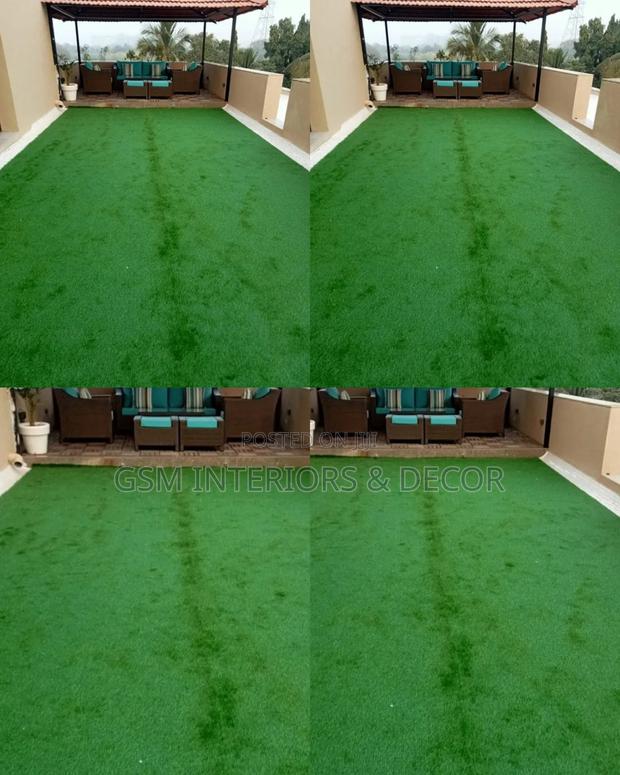 Artificial Green Grass Carpets in Modern Interiors