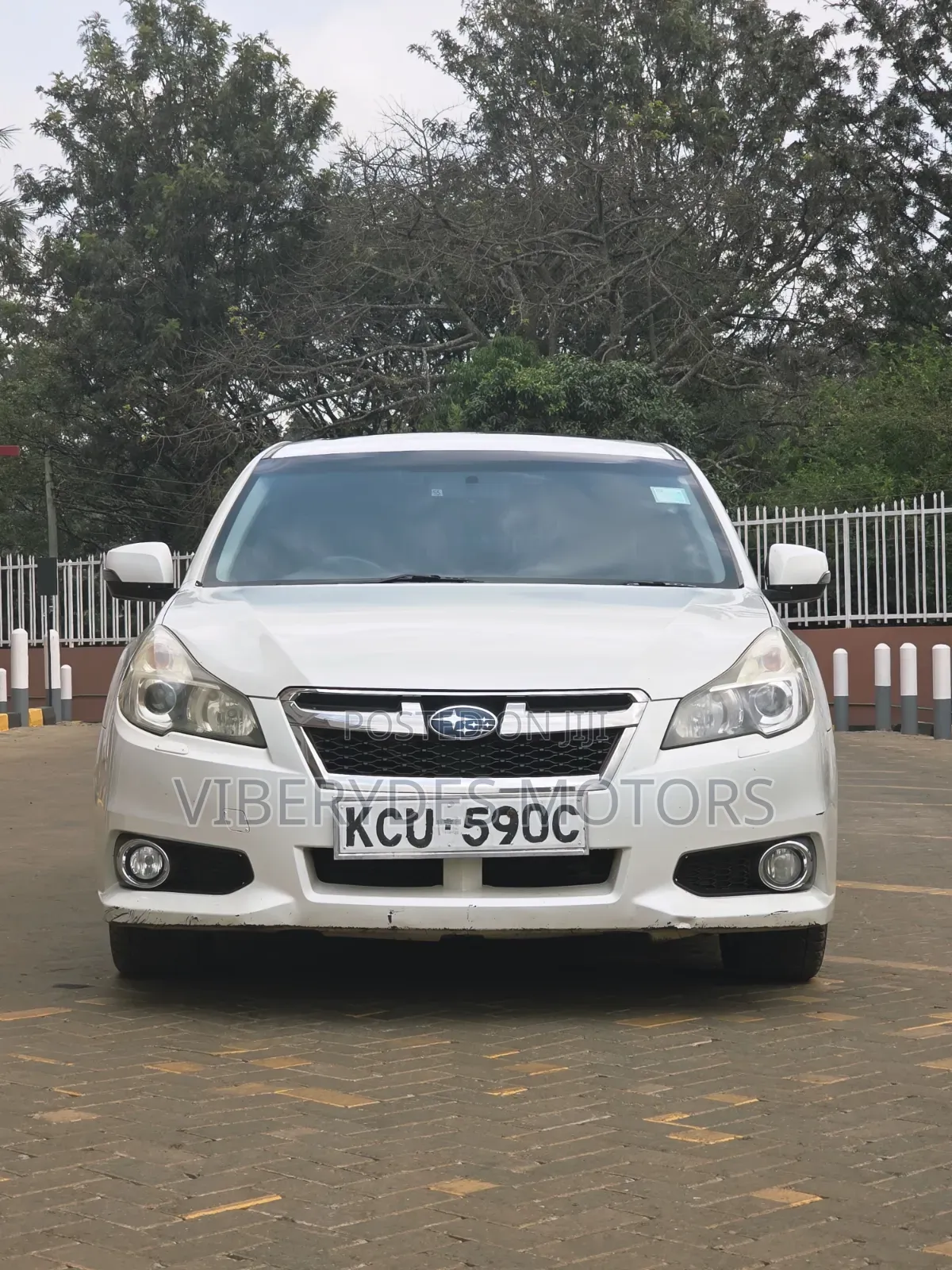 Subaru Legacy 2012 White