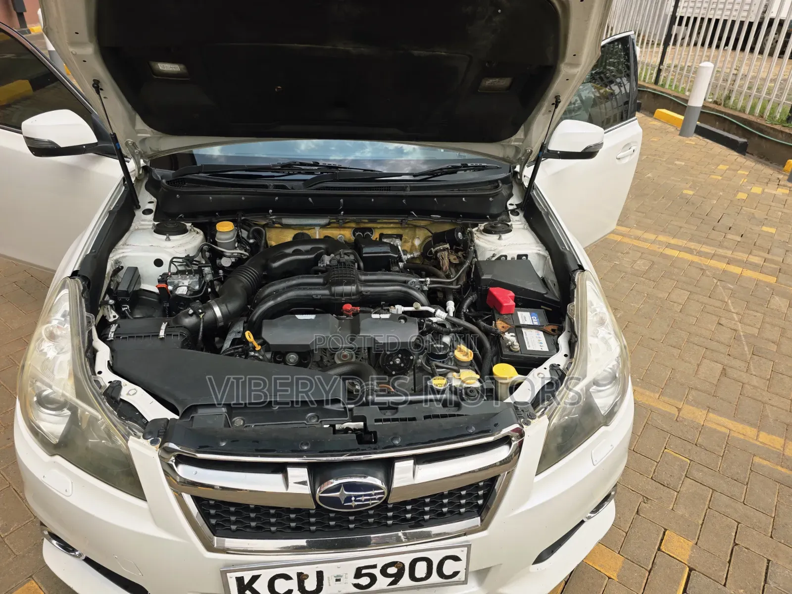 Subaru Legacy 2012 White