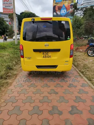 Nissan Caravan (Urvan) 2013 Yellow