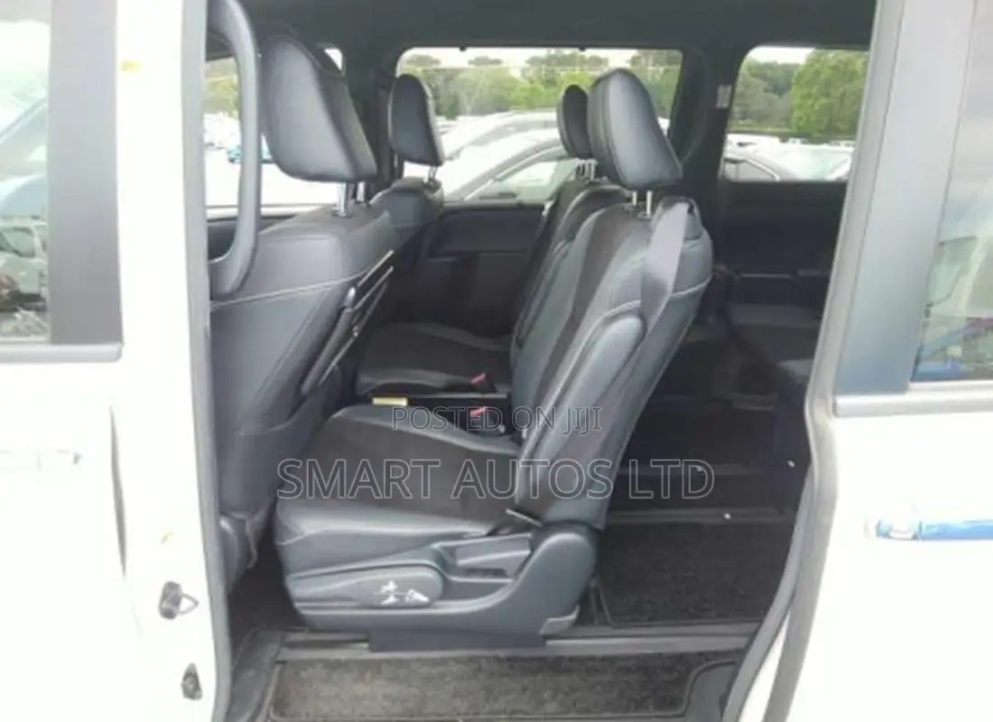 Toyota Noah 2019 Pearl