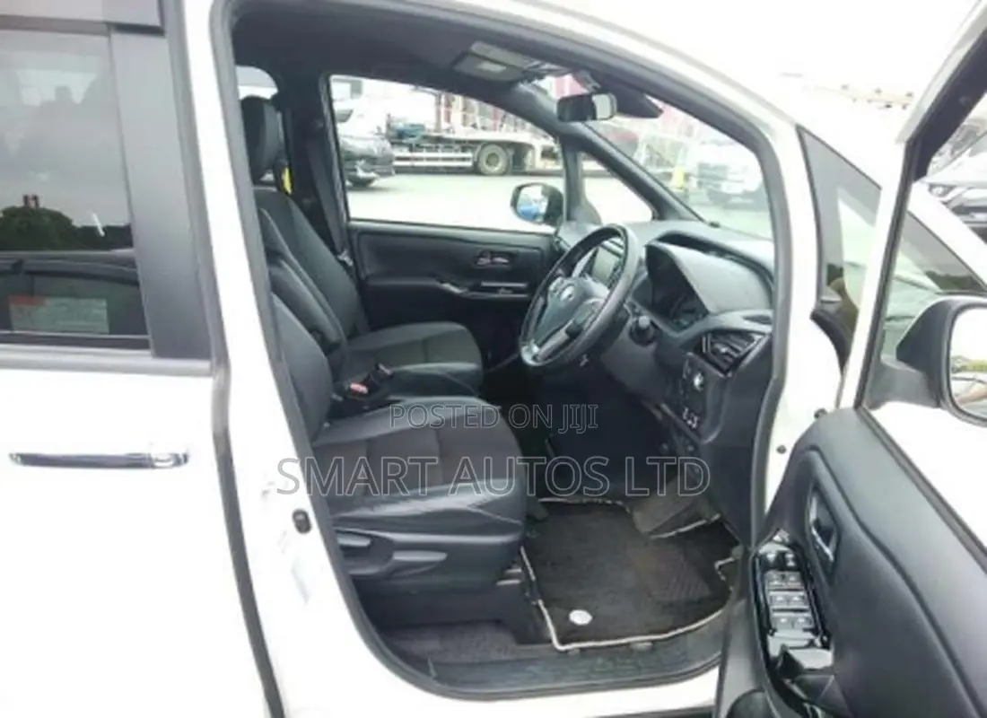 Toyota Noah 2019 Pearl
