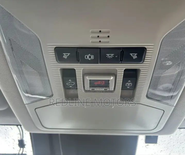 Toyota RAV4 Hybrid 2020 Matt Black