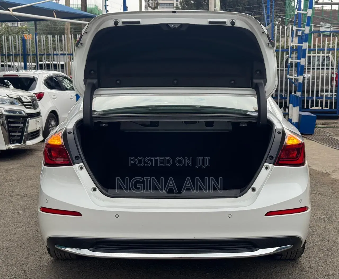 Honda Insight 2019 White