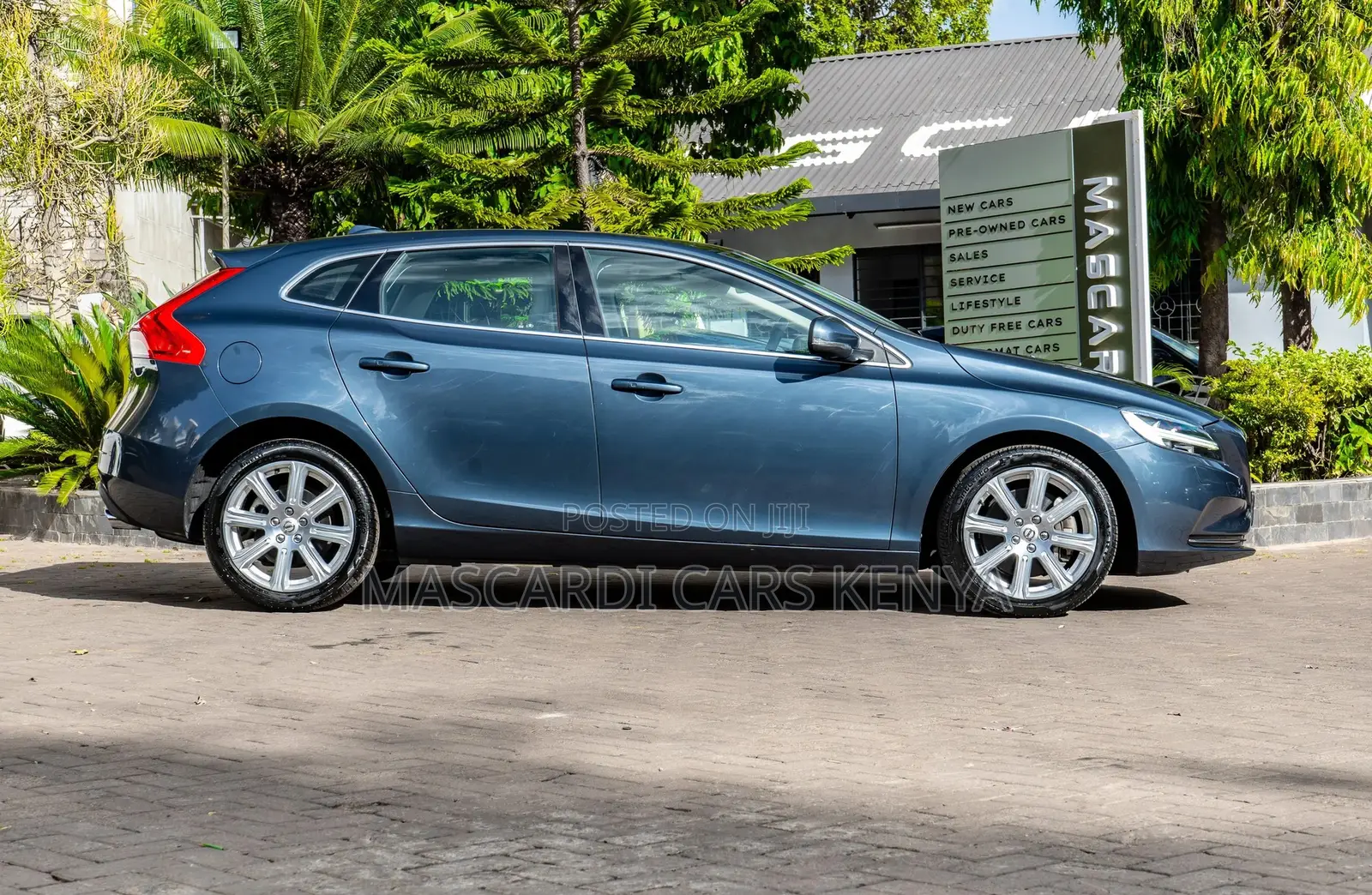 Volvo V40 2019 Blue