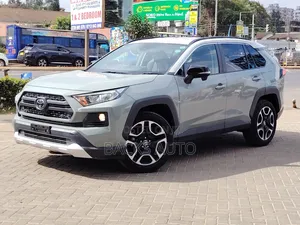 Toyota RAV4 2019 Green