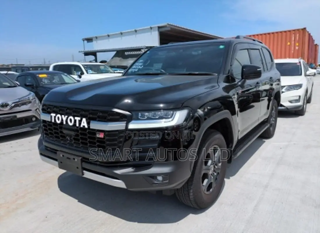 Toyota Land Cruiser LC300 2021 Black