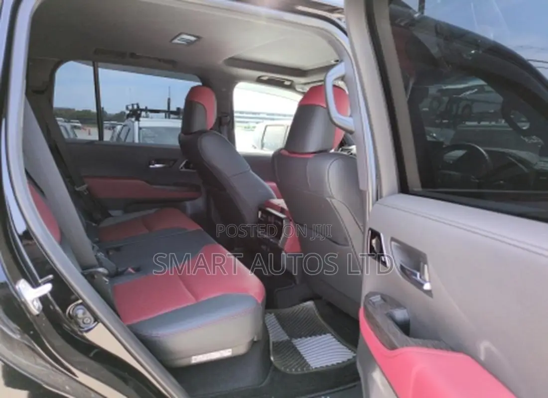 Toyota Land Cruiser LC300 2021 Black