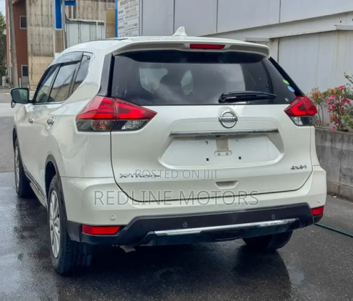 Nissan X-Trail 2.0 Petrol AWD 2019 Off white