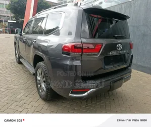Toyota Land Cruiser 2021 Gray