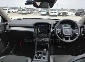 Volvo XC40 T3 Petrol FWD 2019 Off white