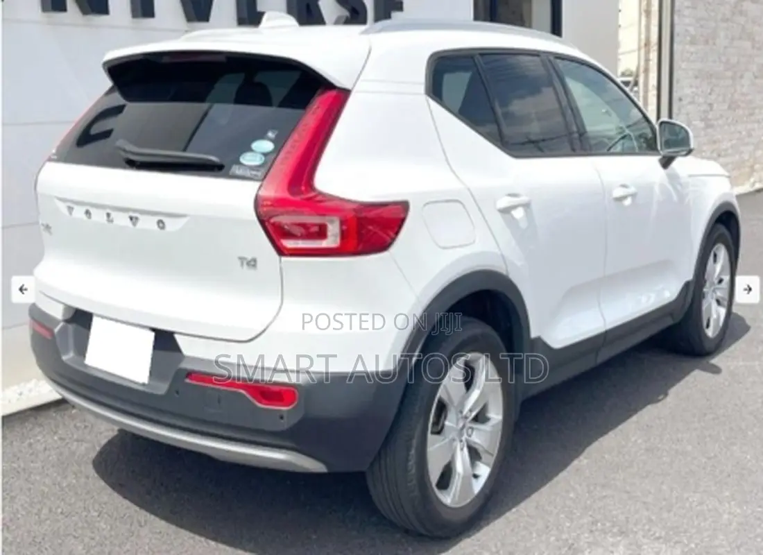 Volvo XC40 T3 Petrol FWD 2019 Off white
