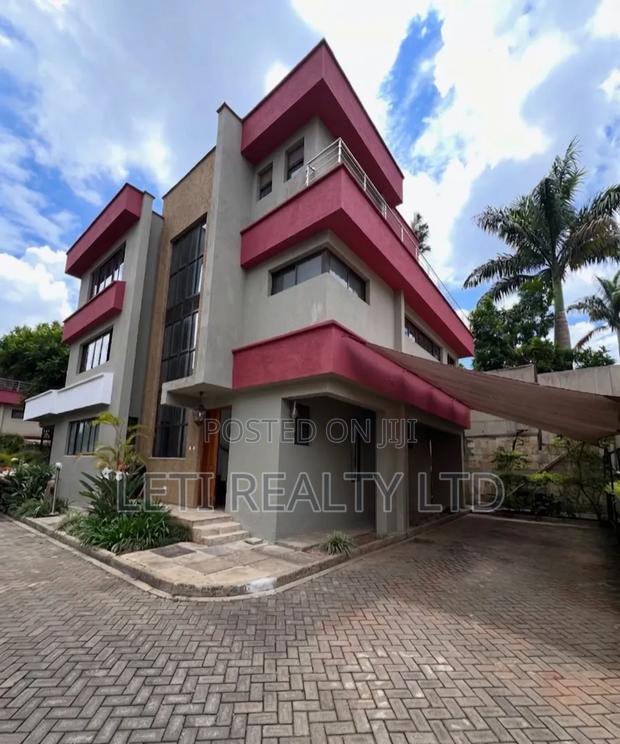 5bdrm Townhouse/Terrace in Muthangari for sale