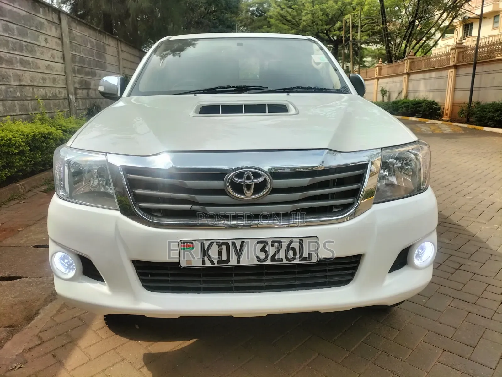Toyota Hilux 2016 White