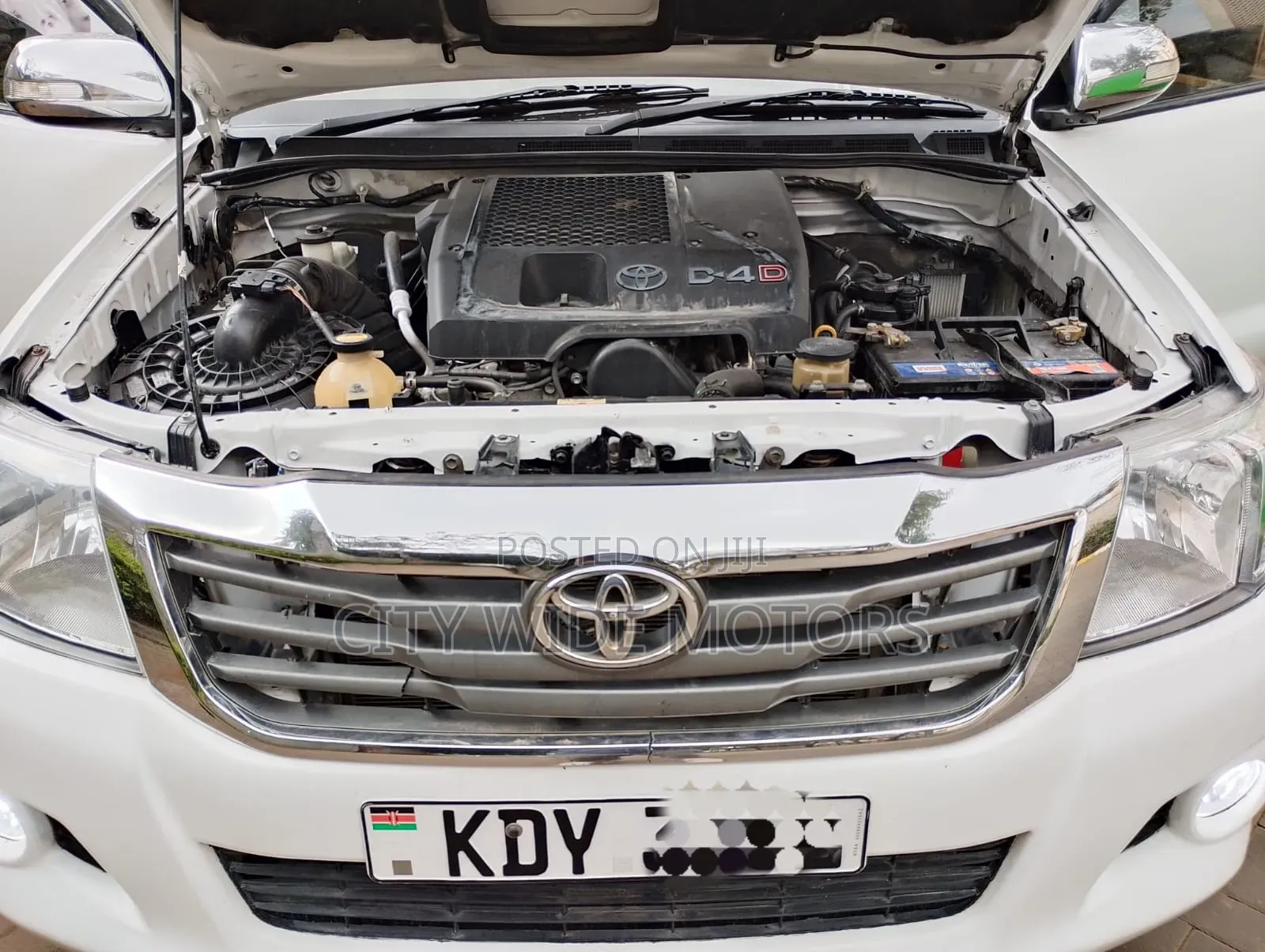 Toyota Hilux 2016 White