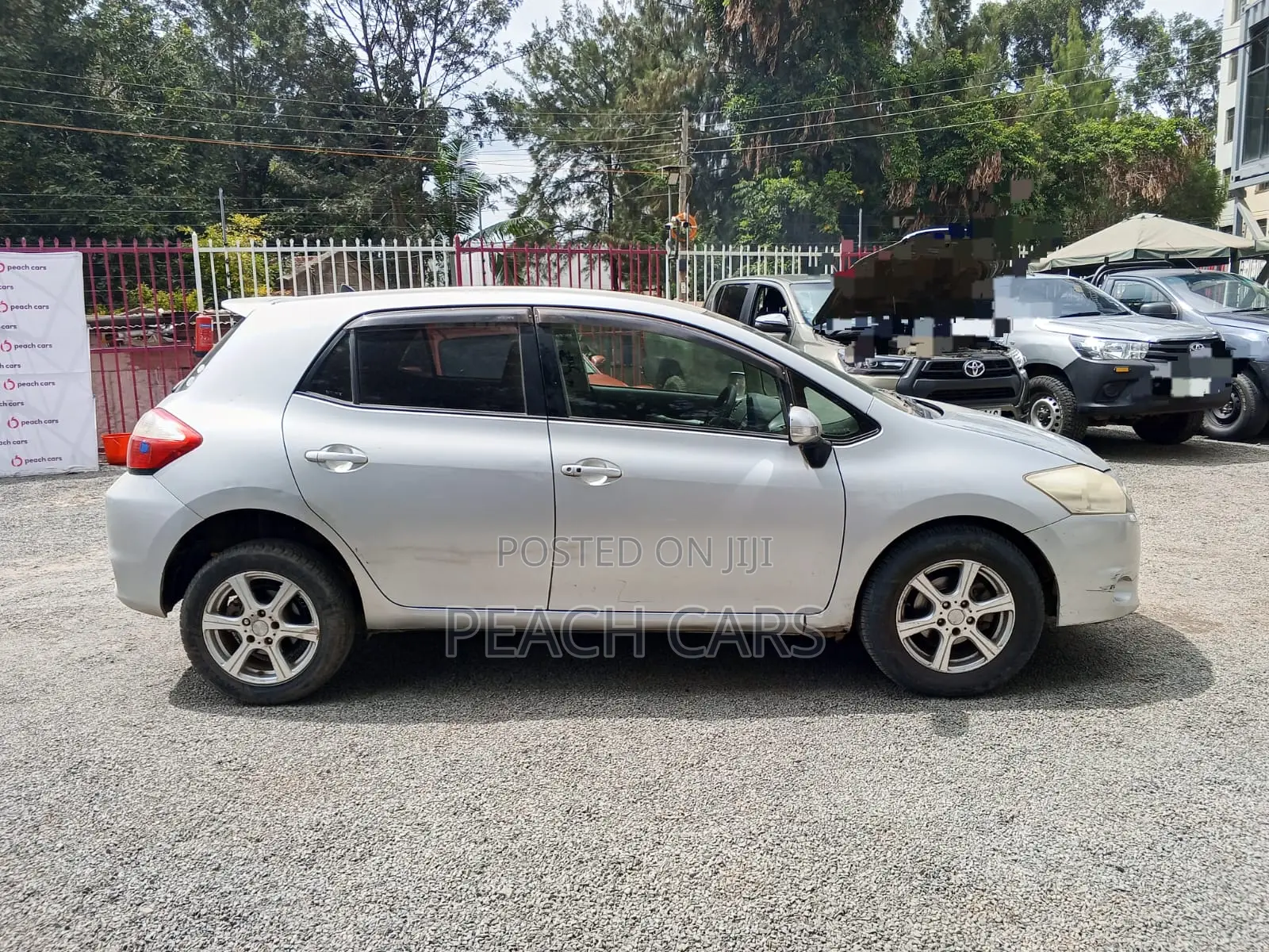 Toyota Auris 2012 Silver