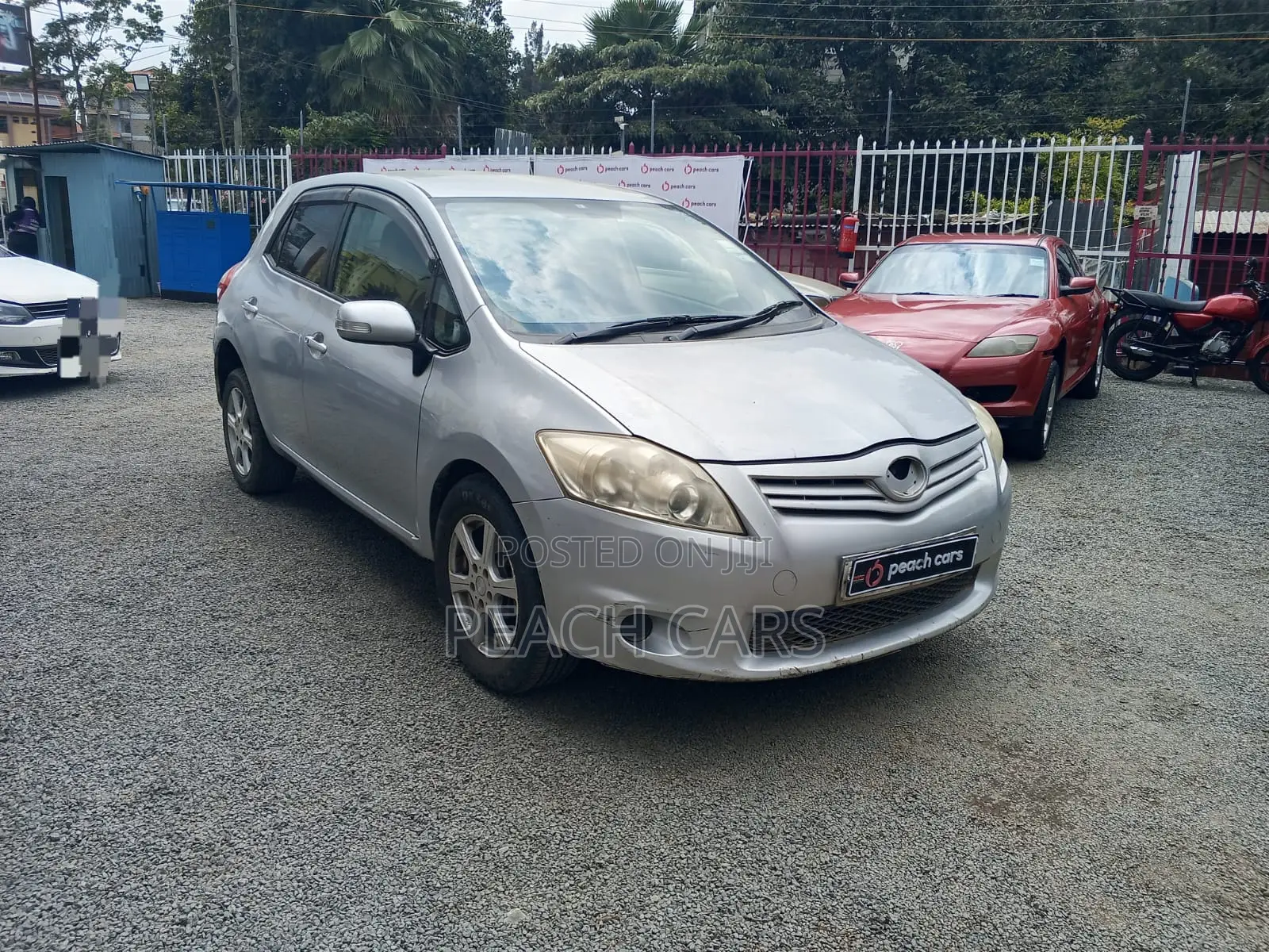 Toyota Auris 2012 Silver