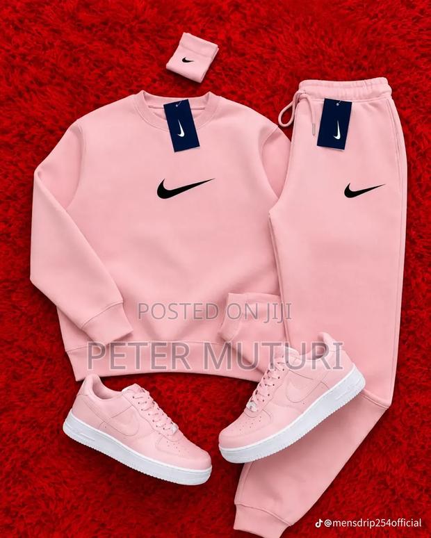 Men and Women Outfits - thumbnail 8