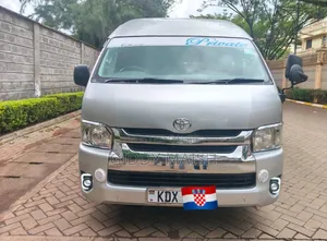 Toyota HiAce 2016 Silver