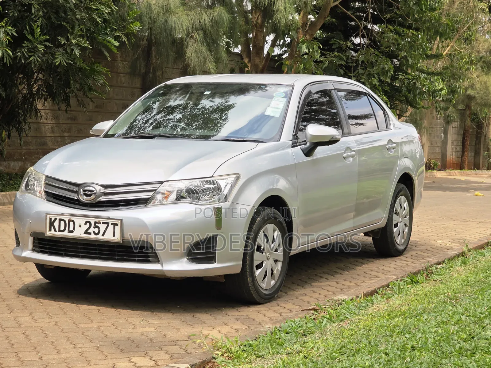 Toyota Axio 2014 Silver