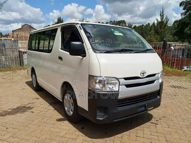 Toyota HiAce 2019 White - thumbnail 2