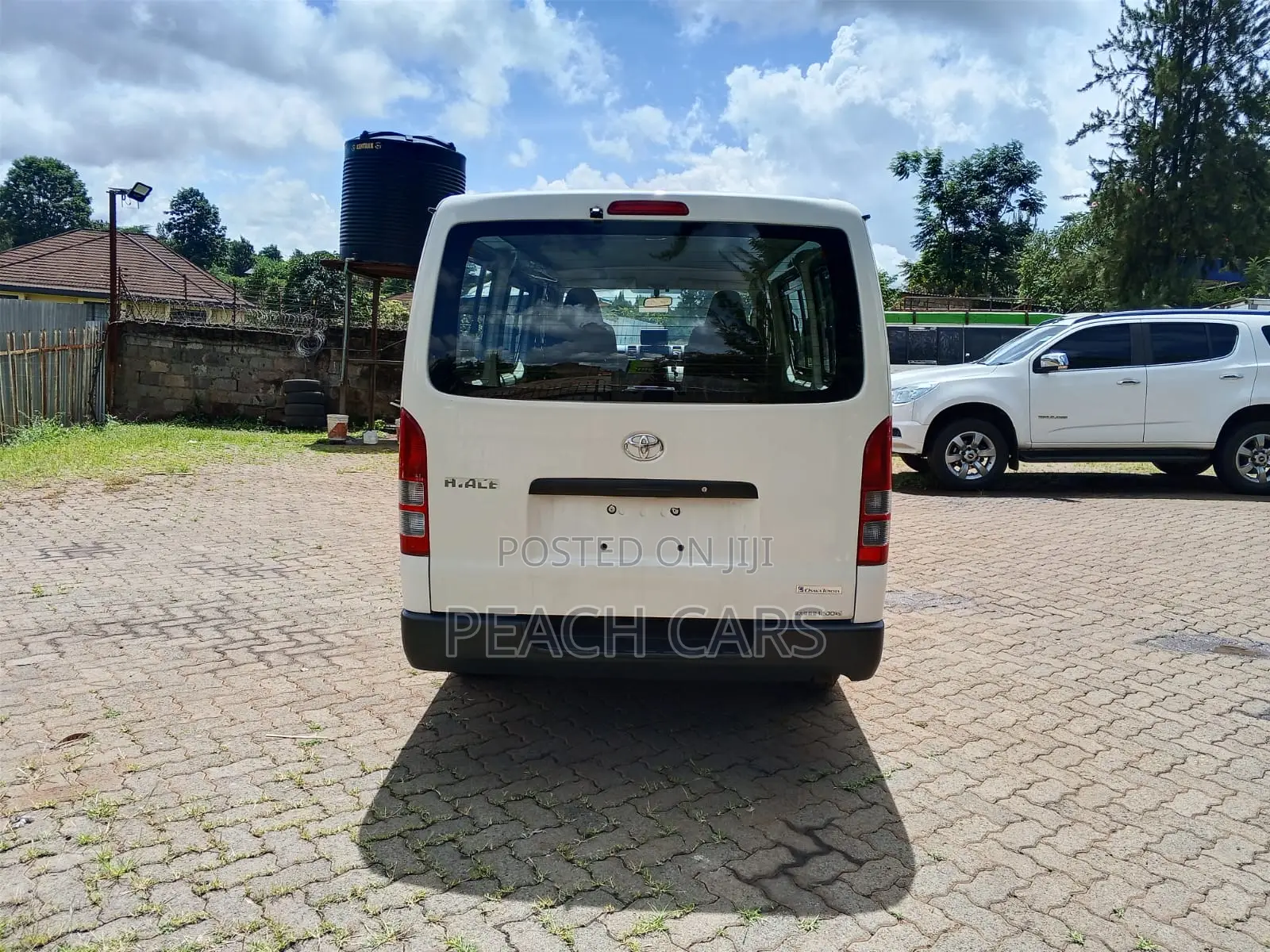 Toyota HiAce 2019 White