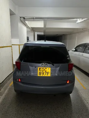 Toyota Ractis 2014 Blue