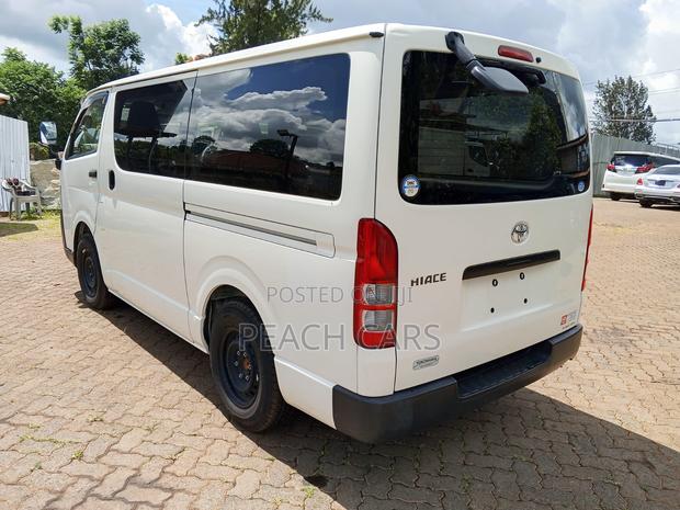 Toyota HiAce 2019 White - thumbnail 2