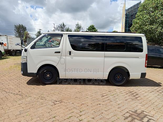Toyota HiAce 2019 White - thumbnail 5