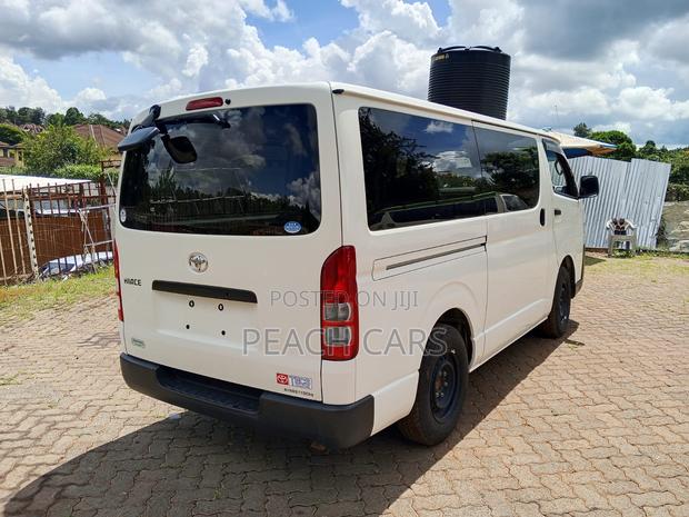 Toyota HiAce 2019 White - thumbnail 6