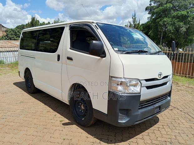 Toyota HiAce 2019 White - thumbnail 7